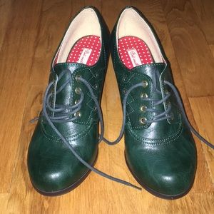 B.A.I.T. Green vintage shoes